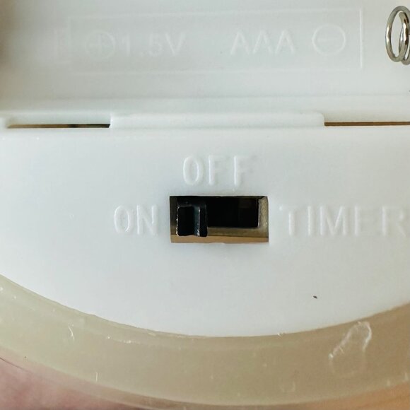 LED flameless candles with timer Auto Off Flickers and Glows 3 pack Home Decor - Picture 8 of 13